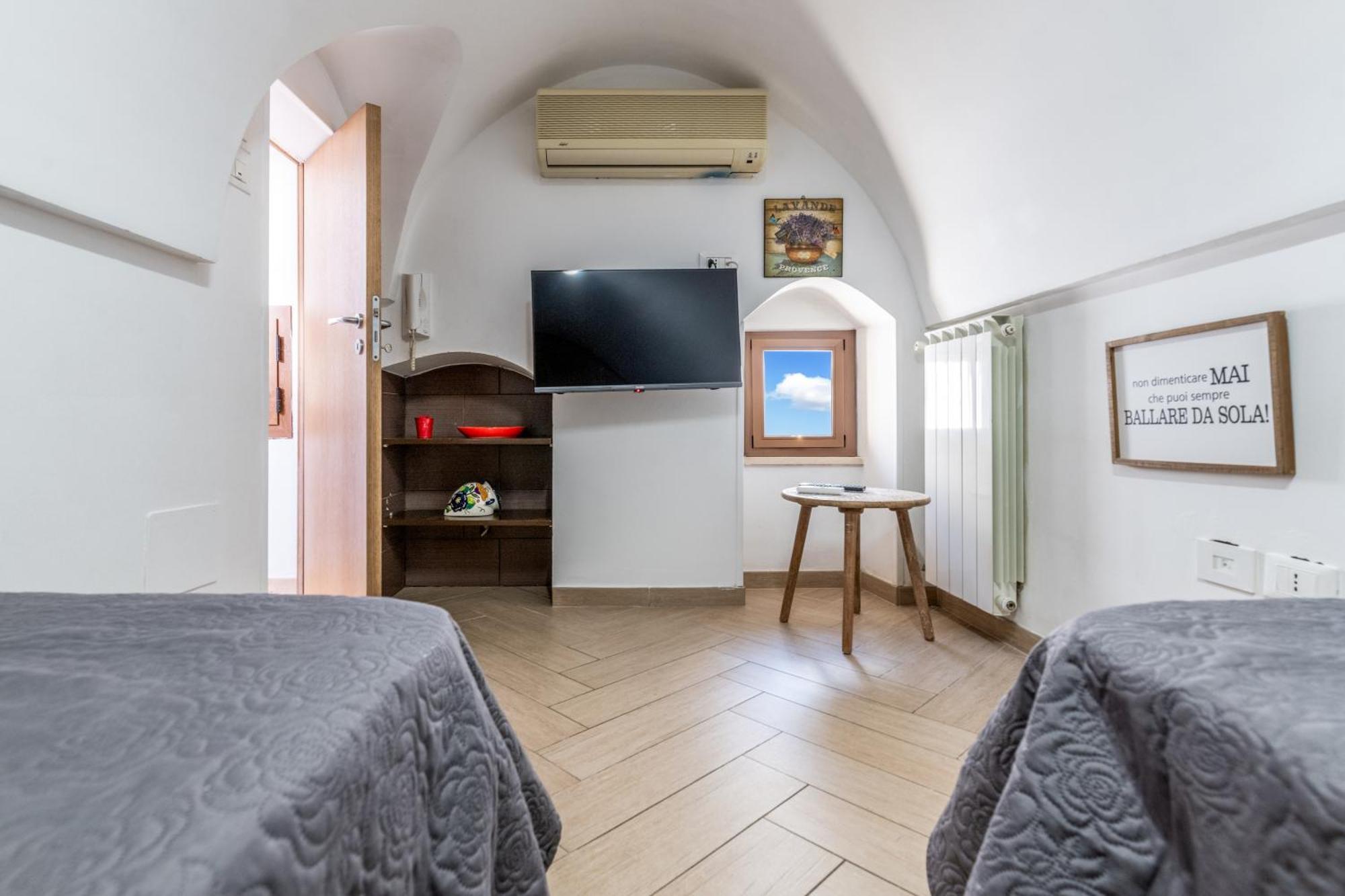 White Stone Flats & Studios Ostuni Chambre photo